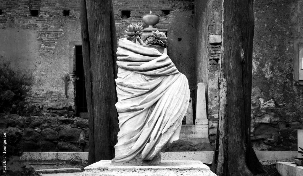 cimitero-piramide0